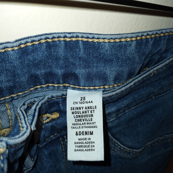 H&M Denim Jeans - Picture 3 of 3